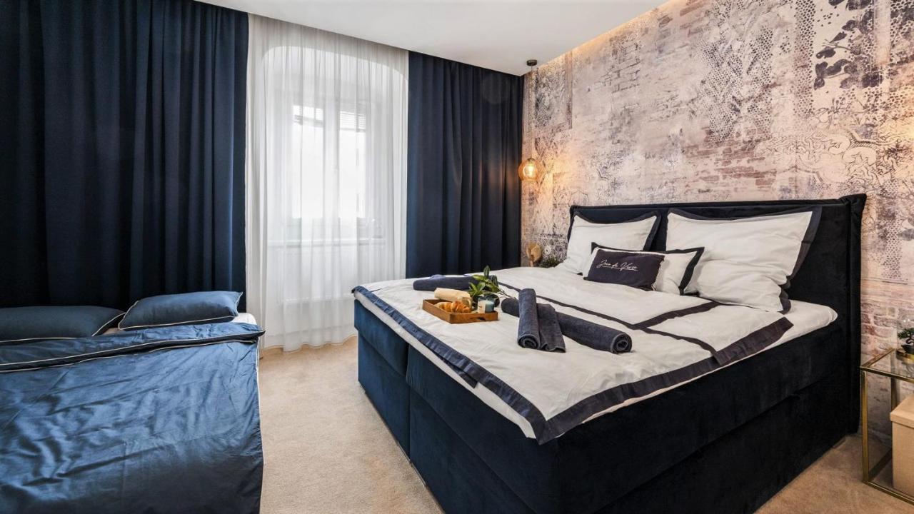 New Design & High Standard Apt From 16Th Century In Old Town-Free Parking براتسيلافا المظهر الخارجي الصورة